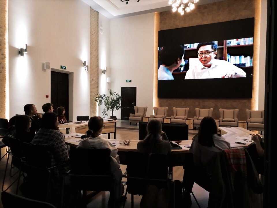 "Киноклуб" в Институте Конфуция