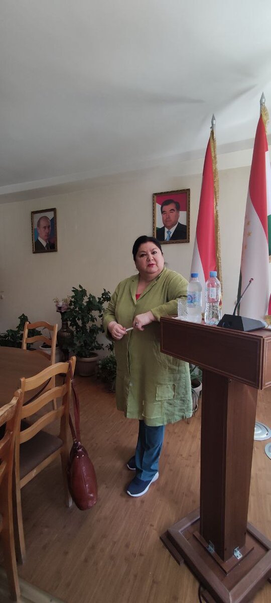 д.филос.н., ведущий научный сотрудник Института философии, политологии и права Национальной Академии наук Таджикистана З. Усманова. 2022