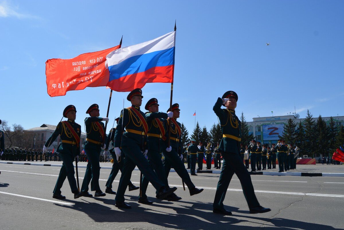 Военные памятники. Парад победы волгоград 2019. 8 мая в городе. 8 мая день победы. Празднование 9 мая во франции.
