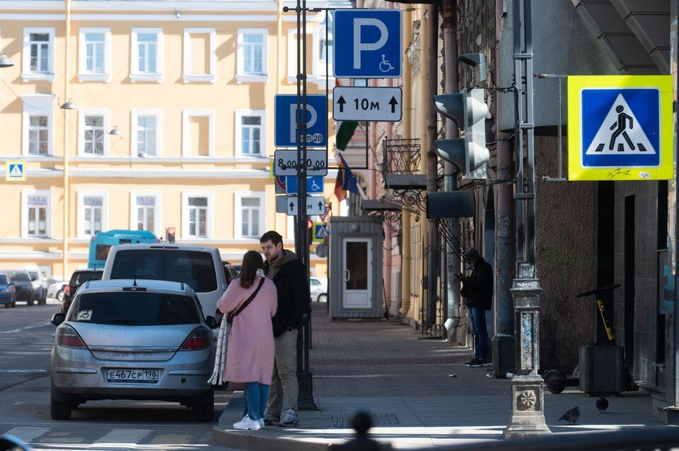     Комтранс рассказал, как продлить платную парковку в Петербурге  ПЫХАЛОВА Юлия (архив)