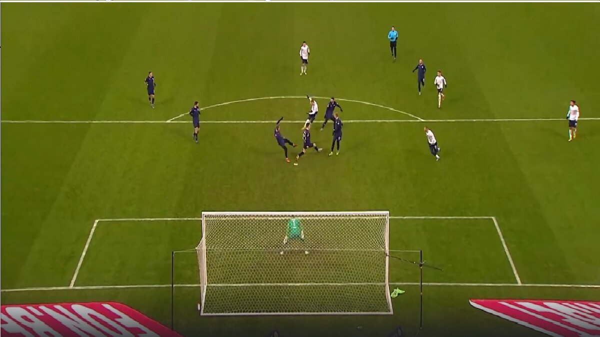 Цыпченко забивает гол