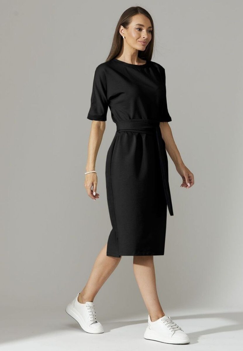 Платье с поясом