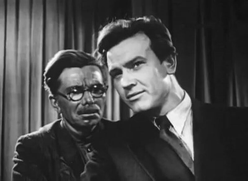 Виктор Авдюшко в роли Павла Сергеевича Мансурова.