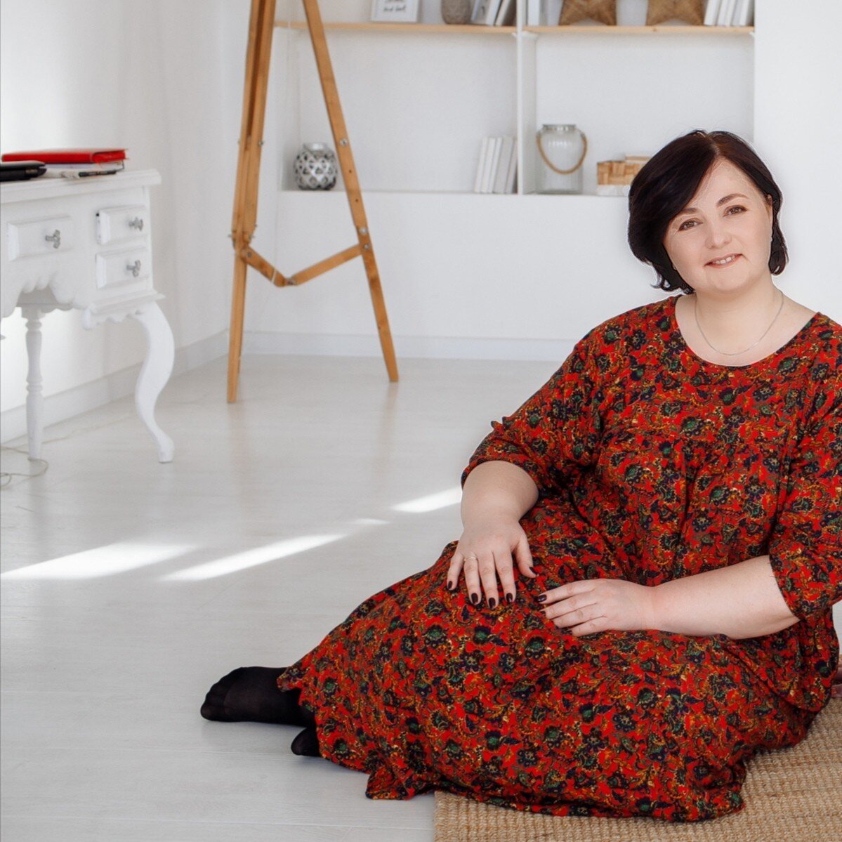 В Москву! В Москву! Дорогу мне, дорогу!
Реализовывать все отложенные проекты и встречи офлайн 😍
Много встречаться, улыбаться и наслаждаться каждым вздохом, впитывать каждую секунду этой жизни!
Обниматься и здороваться за руку!
Общаться и делиться с вами своими эмоциями, мыслями и знаниями, не через чёрные буквы на белом фоне телефона (или наоборот - если вы на тёмной стороне Инстаграм🤪), не через общение в эфире, видя перед собой лишь оооочень крутую и умную девчонку 😉😂, а глядя вам глаза в глаза.
⠀
Но пока такая возможность отсутвует, давайте перейдем к н̶а̶ш̶и̶м̶ б̶а̶р̶а̶н̶а̶м̶ новому заданию  в  моем профиле в Instagram #домашка_lavitime
⠀
Ещё один из бесплатных способов увеличения кол-ва подписчиков - публиковать посты, которыми захотят поделиться!
⠀
"О! Отлично, а как написать такой пост? Ты опять про юмор и веселье?"
⠀
Все довольно просто! У нас у каждого своя ЦА и соответственно ей "заходят" совершенно разные публикации и темы.
И я вам расскажу как это определить😉
⠀
📌 Отправляйтесь в ваше меню (три горизонтальные черточки в правом верхнем углу вашего профиля)
📌 Выбирайте вкладку статистика
📌 Справа от "публикации" жмите активную ссылочку "все"
📌 Установите срок "6 месяцев"
📌 Выбираете вместо "охват" 👉 "репосты"
📌 Выпишите себе 👉 какие именно темы прошлых публикаций попали у вас в 🔝
📌 Пишите аналогичные посты и сделайте их ещё лучше👌
⠀
Зачем изобретать велосипед, когда он уже есть😉
