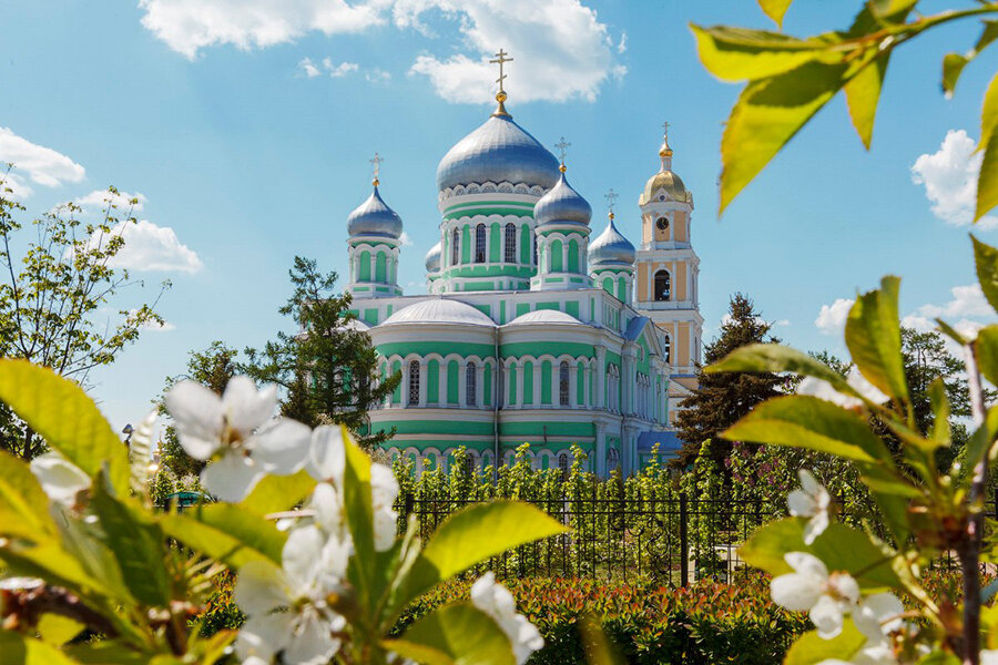 Летнее Дивеево. Фото взято из интернета