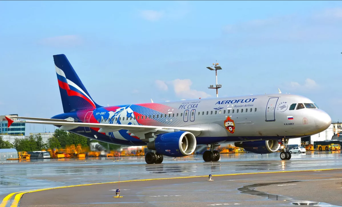 Самолет ЦСКА Airbus A320
