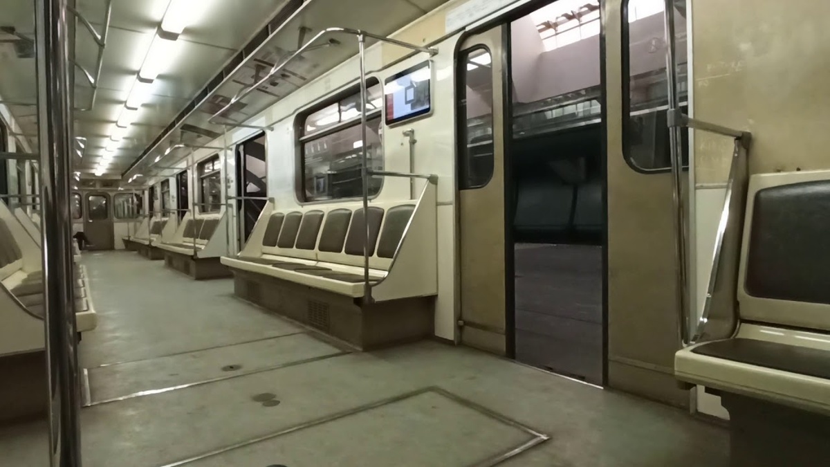 Пустой вагон метро. Фото взято из сети Интернет для иллюстрации