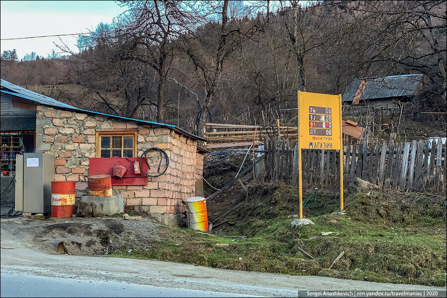 Заправки в сараях: реалии Южной Осетии