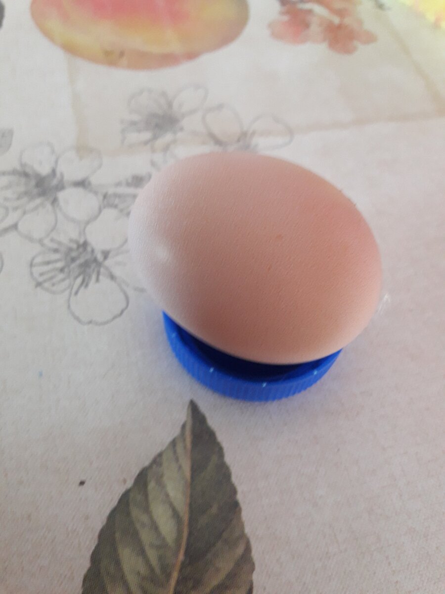 Вот оно какое, первое яйцо.