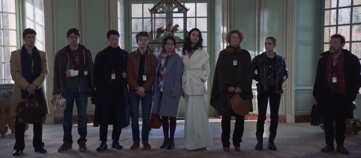 9 переводчиков. Скриншот из фильма.