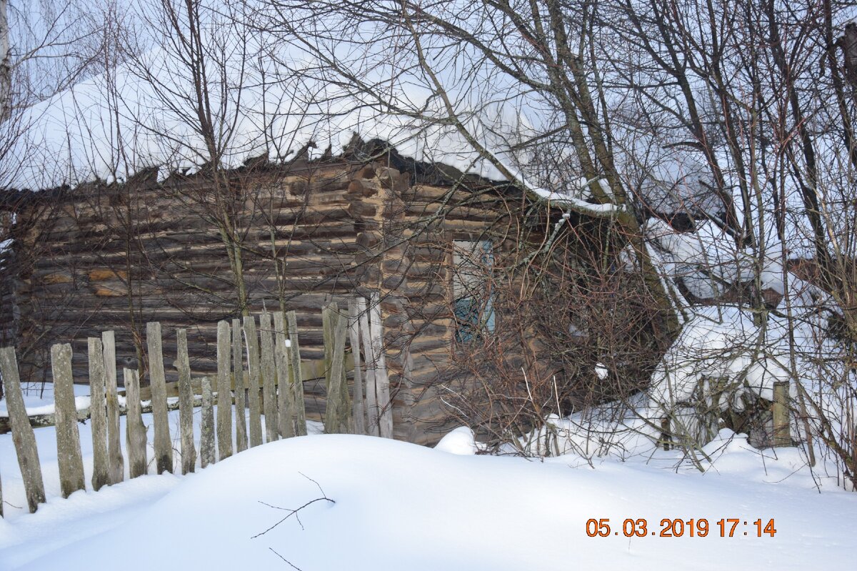 Никогда не знаешь что тебя может ожидать в стенах старого дома.