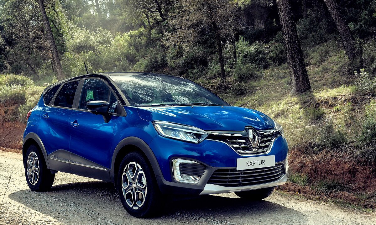 В российском Renault Kaptur есть много различий от европейского, о котором я рассказывал полтора года назад, даже в слове Kaptur. Он оригинален внедорожными возможностями и своим  уникальным стилем - двухцветным кузовом, а главное - российской сборкой.