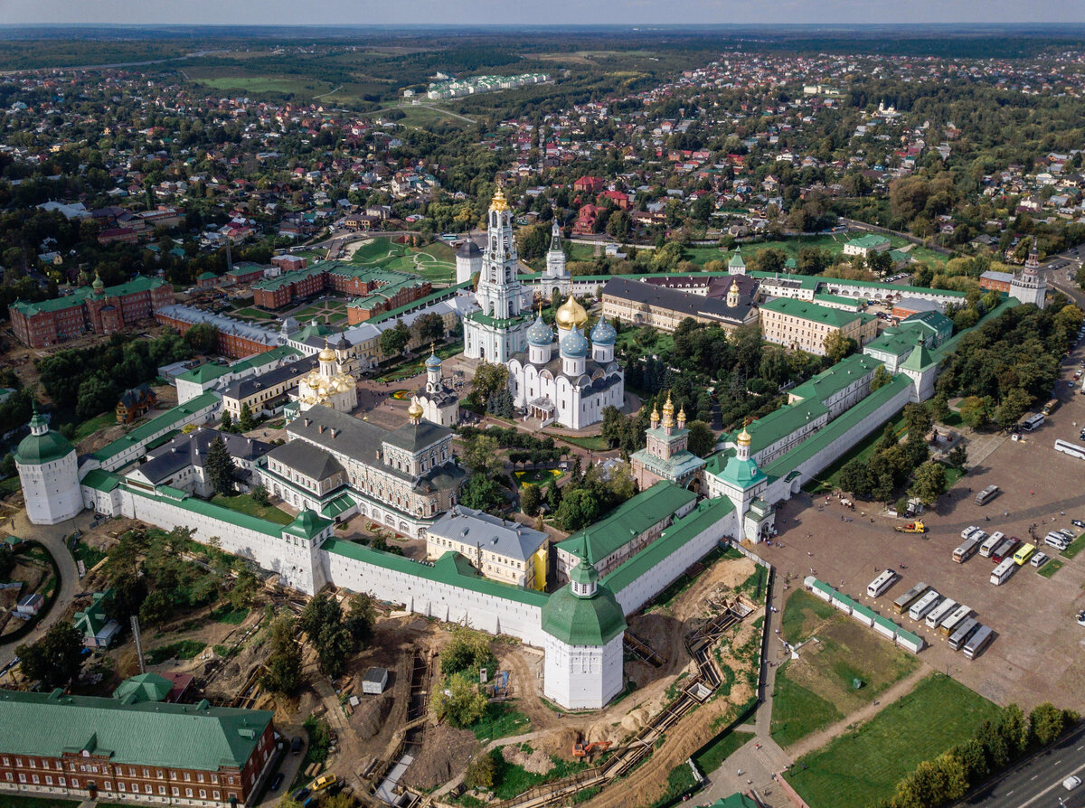 Троице-Сергиева Лавра в Сергиевом Посаде с высоты птичьего полета. Больше фото в инстаграм @juliaruspirit