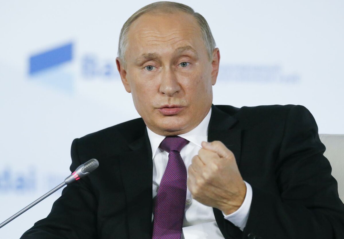 фото путина журнал