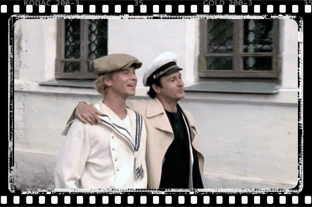 Никита Татаренков (справа) в роли Шуры Балаганова