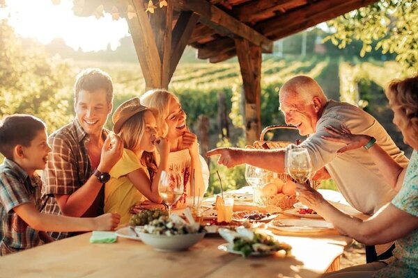 Дружное чаепитие