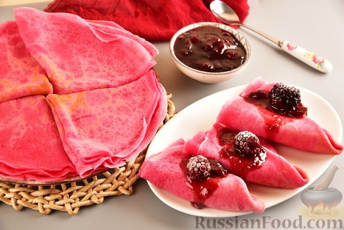 свекла, молоко, мука, масло сливочное, яйца, сахар, соль, масло растительное, варенье, сметана, ягоды