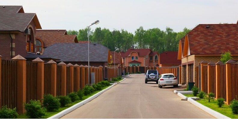 Обычный коттеджный поселок. Ощутите разницу!