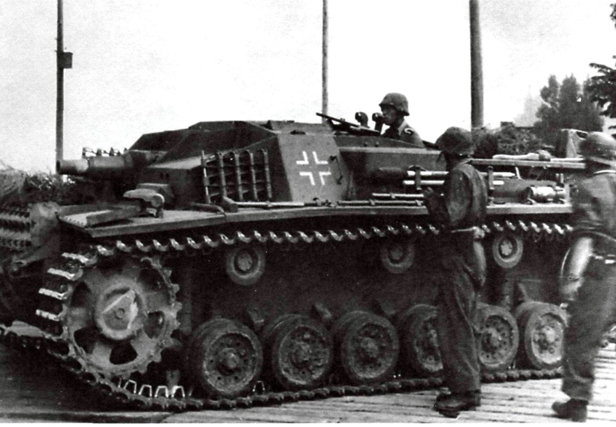  StuG-lll Ausf B.