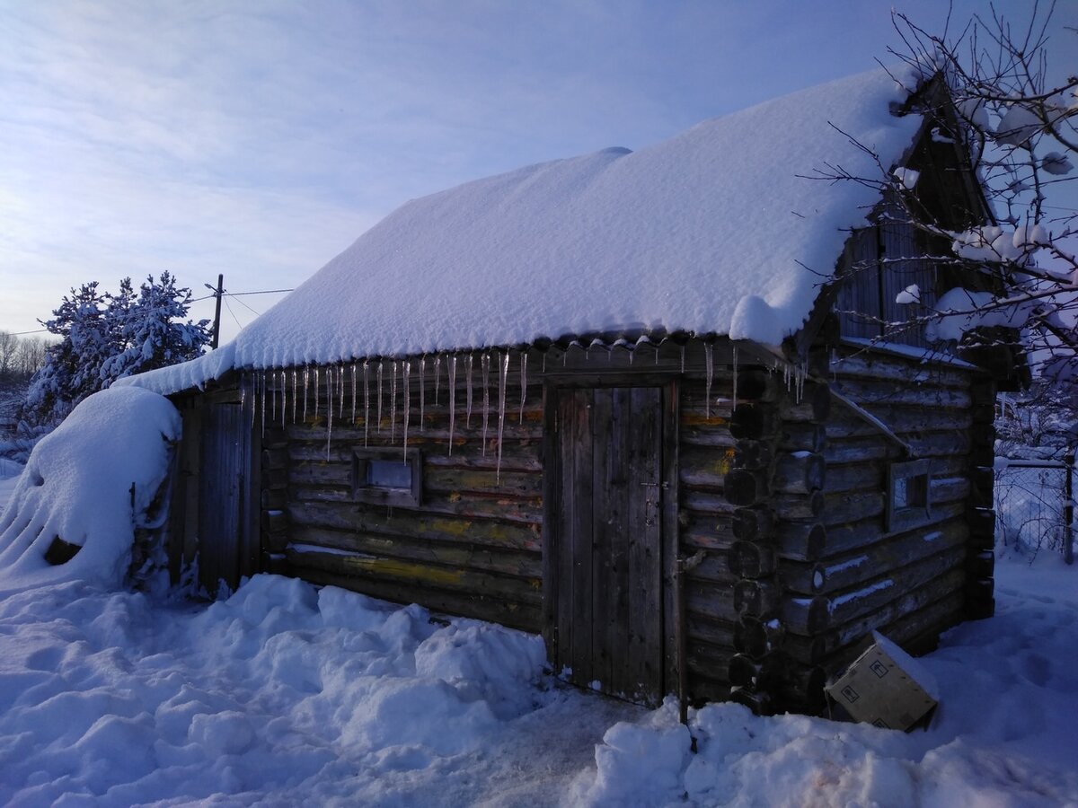 Ледяной дверь скрипучая