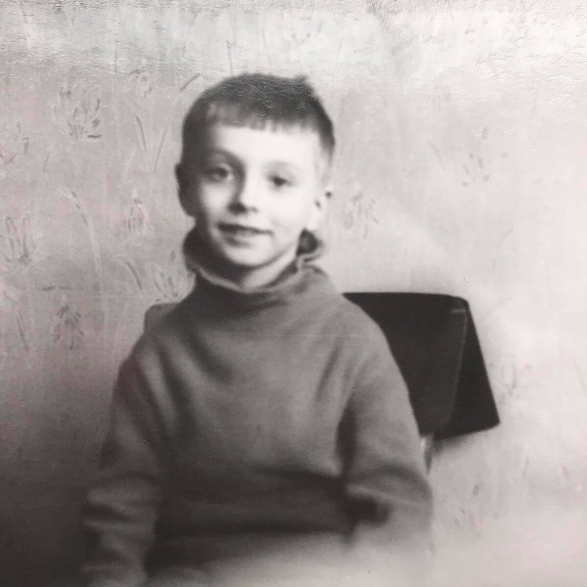 Ваш покорный слуга в детстве - кажется, не так уж сильно изменился