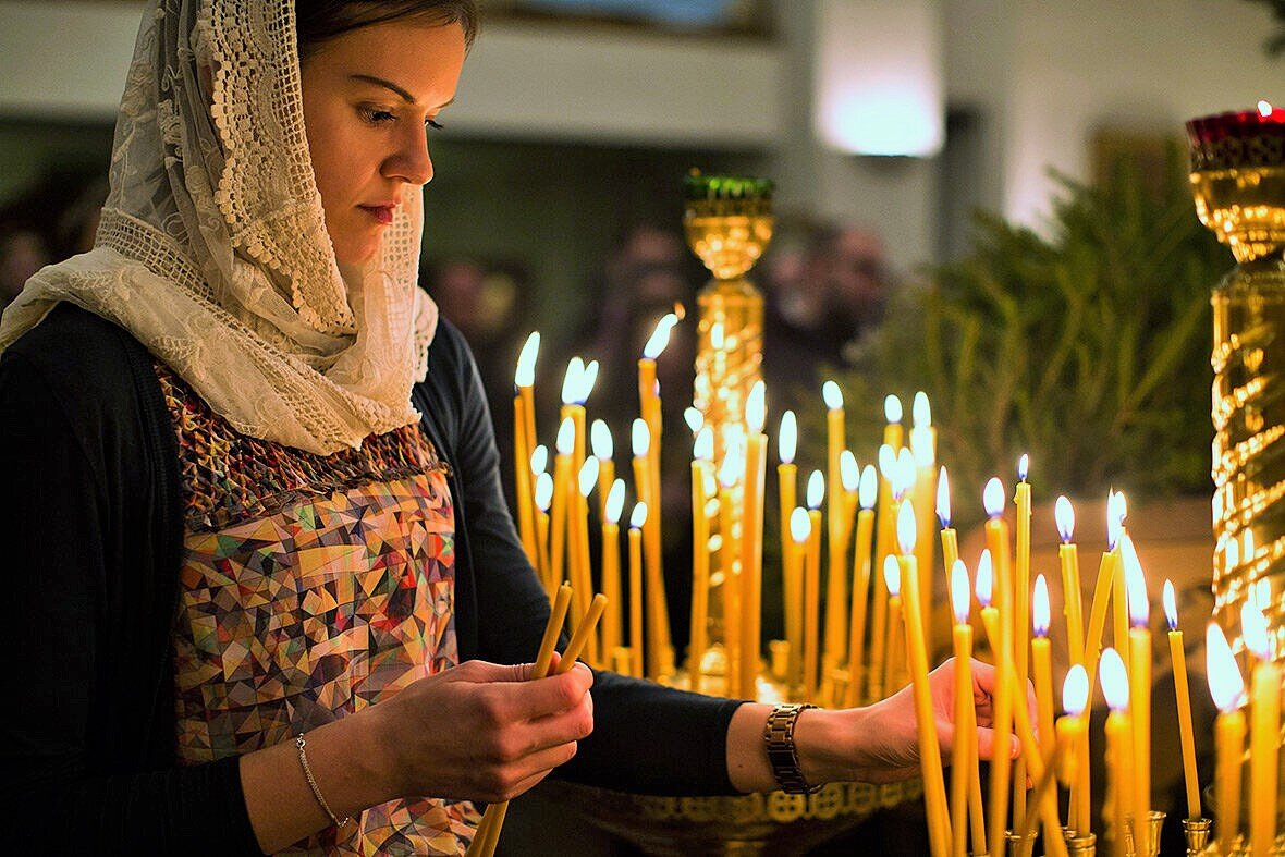 В православном храме   (здесь и далее изображения из открытых источников)
