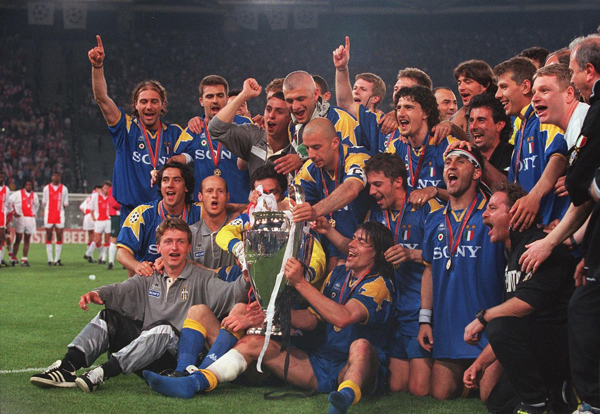 Juventus 1995. Ювентус 1996 лига чемпионов. Ювентус 1997-1998. Лига чемпионов 1996. Ювентус 1996 лига чемпионов.