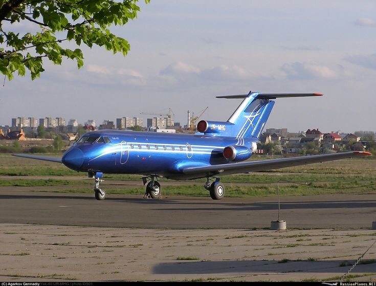 Просто Як-40, стырено с просторов сети