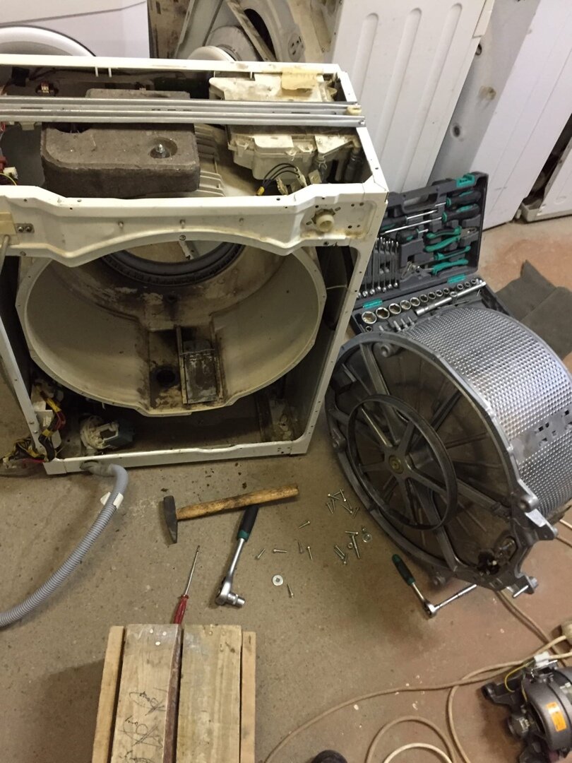 очень кстати говоря удобная для сервиса машинка