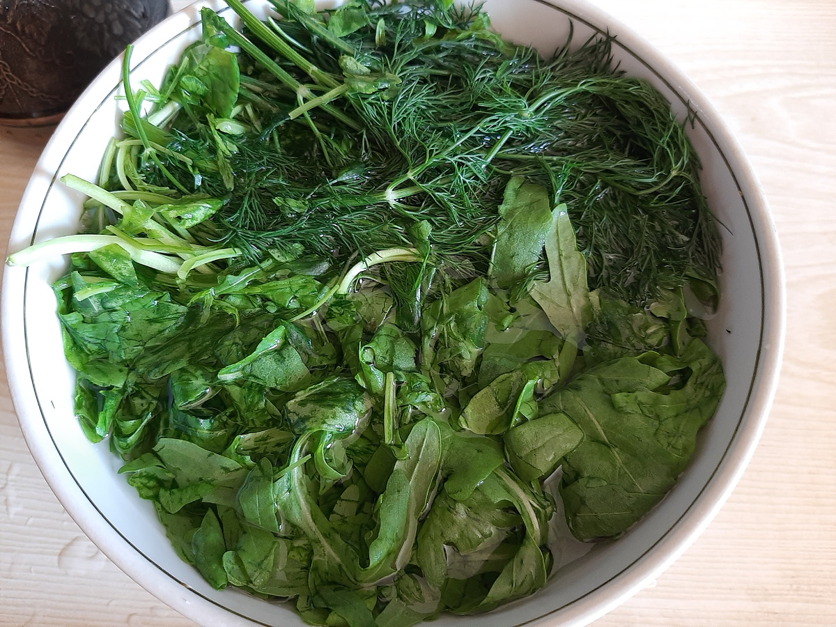 Зелень замачивается