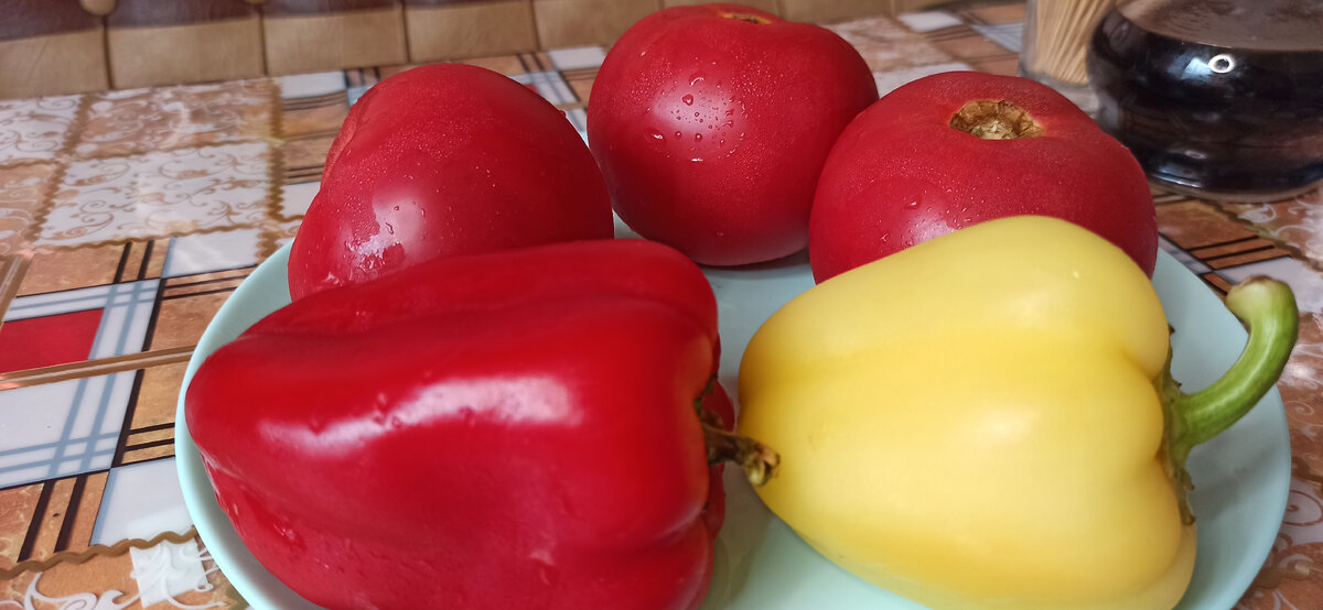 Помидоры предпочитаю розовые 