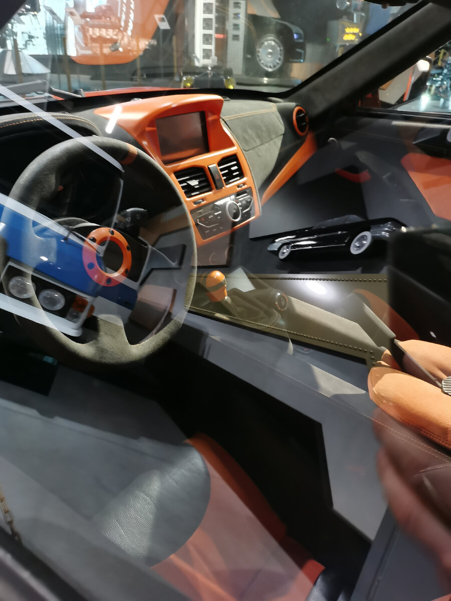 Салон- чистейшая Калина-2, не считая тоннеля с селектором кпп