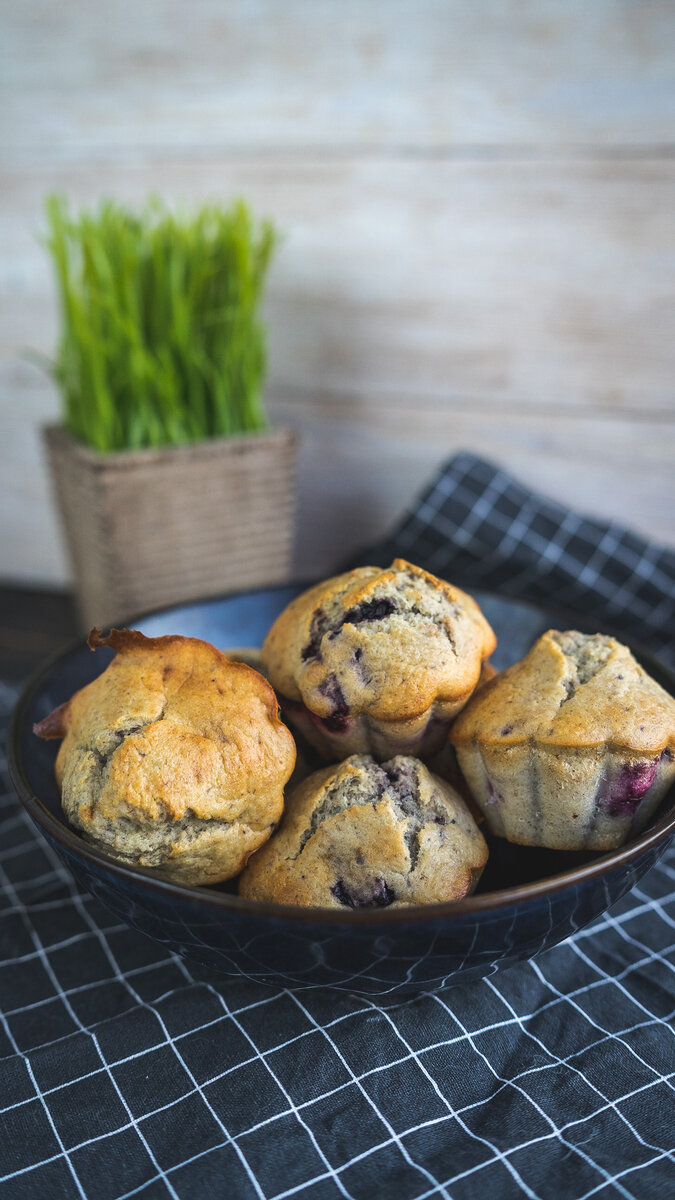 На 100 гр. 237 ккал (БЖУ: 9/21/14)