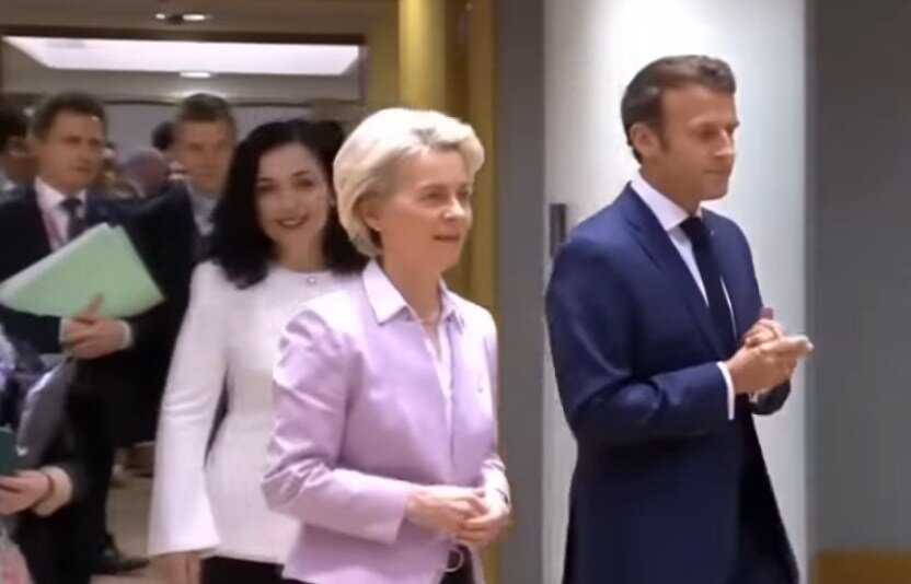 The Guardian назвала рубль одной из сильнейших валют мира