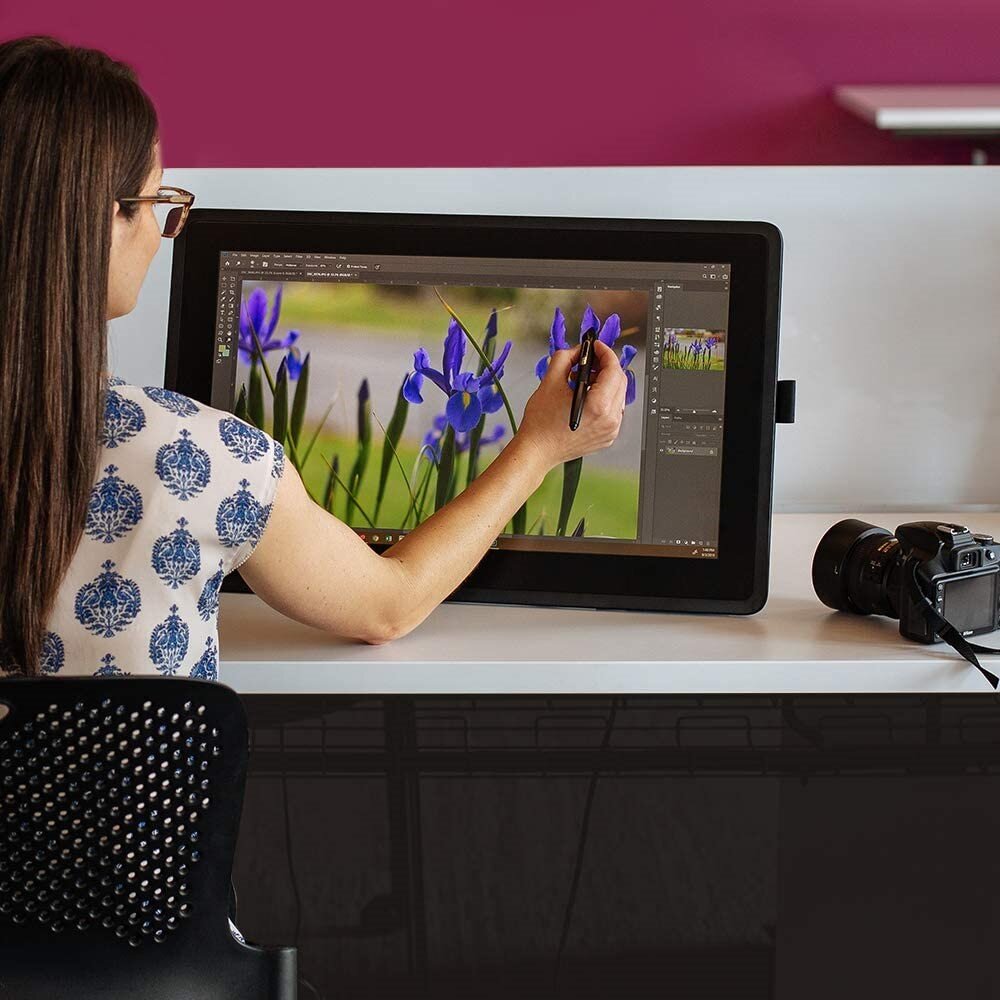 Графический планшет Wacom Cintiq 22 – когда хочется рисовать 24 часа в  сутки | HABL | Дзен