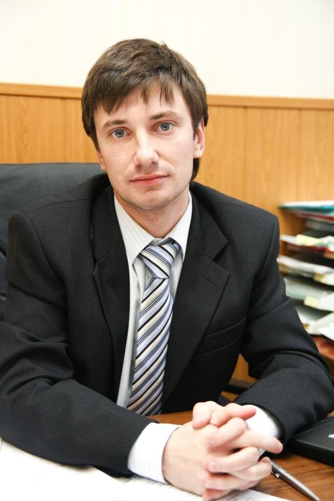 Заместитель министра транспорта и дорожного хозяйства Свердловской области Дмитрий Брусянин подтвердил высокую изношенность общественного транспорта. «Если говорить про «Гортранс» Екатеринбурга, то основной объем трамваев и троллейбусов возрастом за 30 лет. Максимальный срок эксплуатации трамваев 18 лет, а троллейбусов десять лет. Хочу отметить, что маршрутная сеть Свердловской области является одной из развитых в стране — 508 маршрутов для автомобильного транспорта, 240 поездов пригородного железнодорожного транспорта. Также мы занимаемся обновлением подвижного состава — Свердловская область участвует во всех федеральных проектах, в которых предполагается софинансирование обновления подвижного состава, в частности, 169 автобусов было закуплено к чемпионату мира по футболу, 117 автобусов большого класса на газомоторном топливе, ведется работа по обновлению троллейбусов».