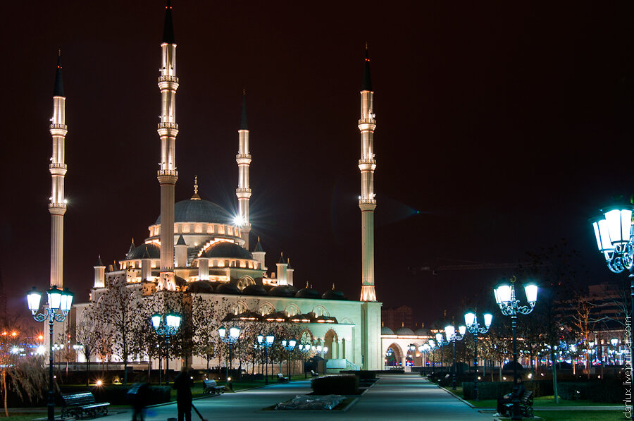 Главная мечеть Чеченской республики "Сердце Чечни".