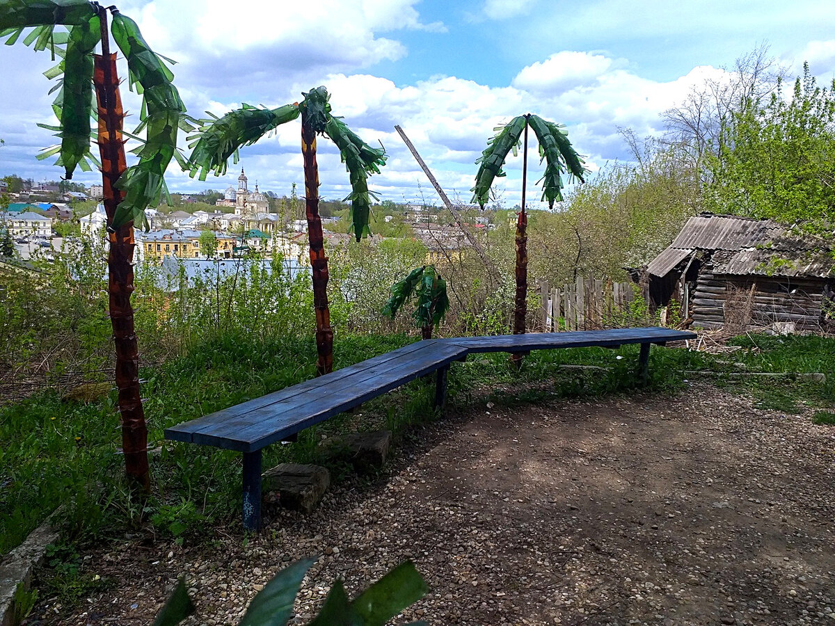 На мой взгляд, такое "озеленение" здесь лишнее.