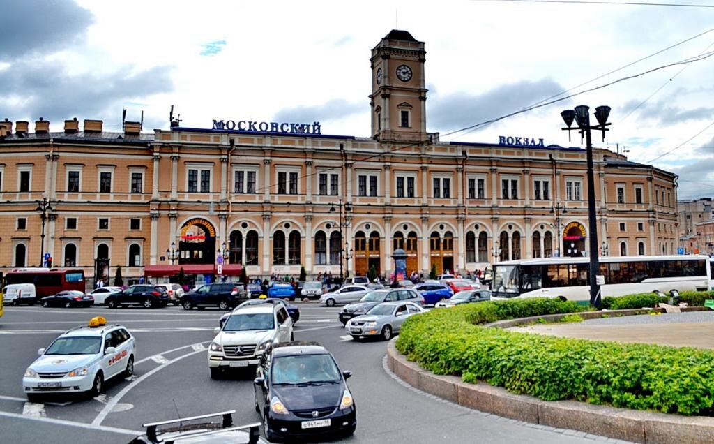 Московский (Николаевский) вокзал. Архитектор К.Тон. 1847-1851 гг.