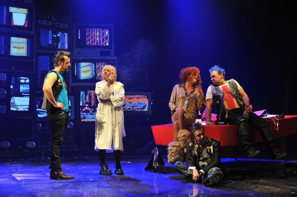 мария селянская в спектакле анархия. премьера анархия современник. анархия спектакль. премьера анархия современник. спектакль "анархия певцов.