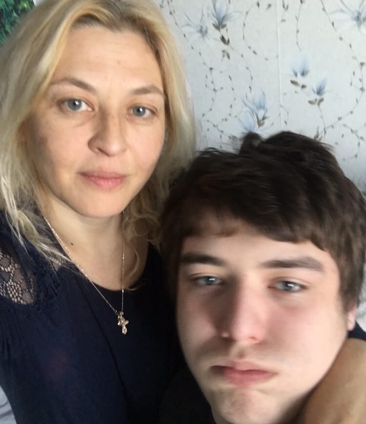 Ольга Лысак с сыном Никитой. Фото: vk.com