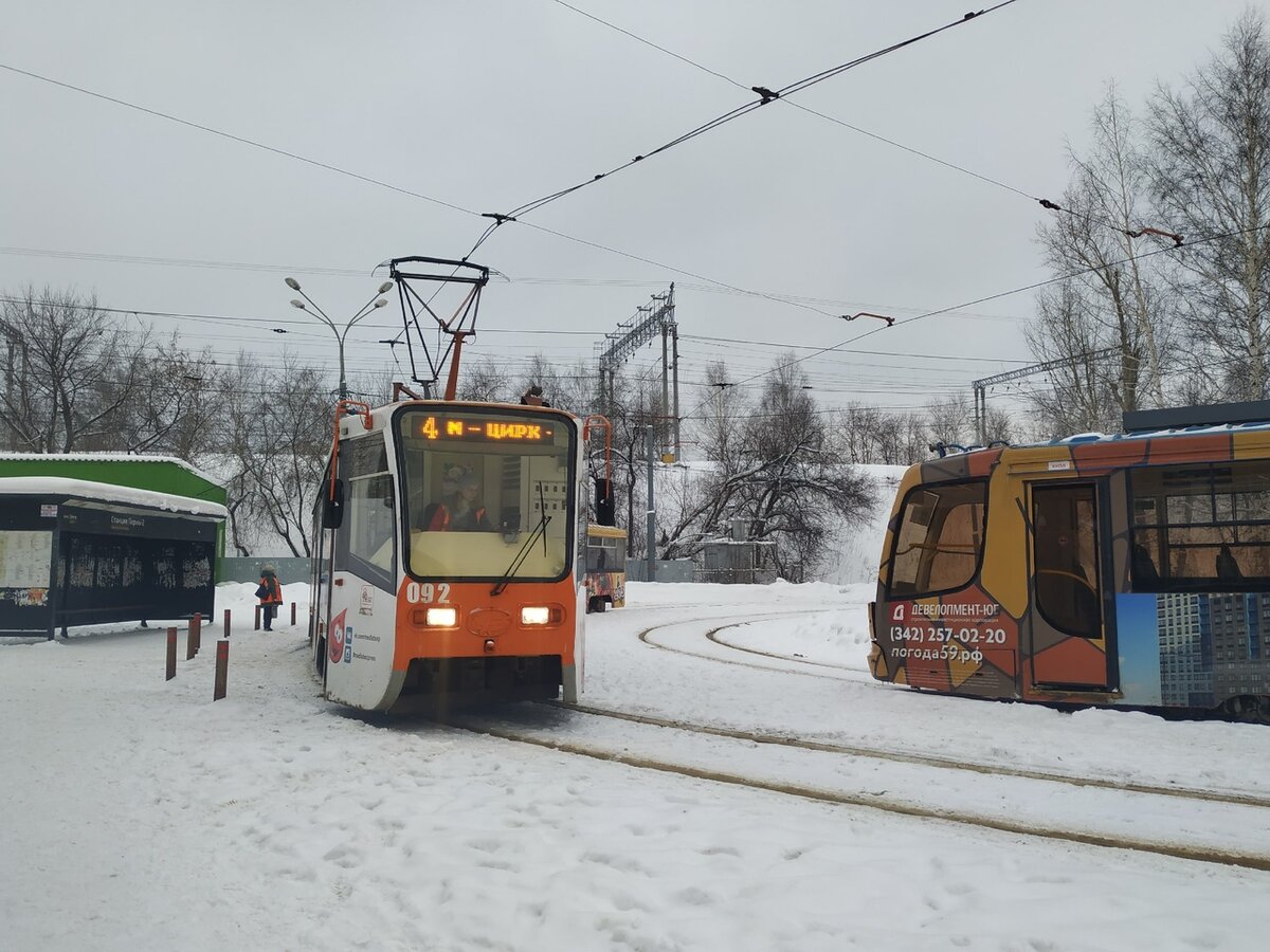 2. Модели  71-919К и 71-623. Ост. станция Пермь II.