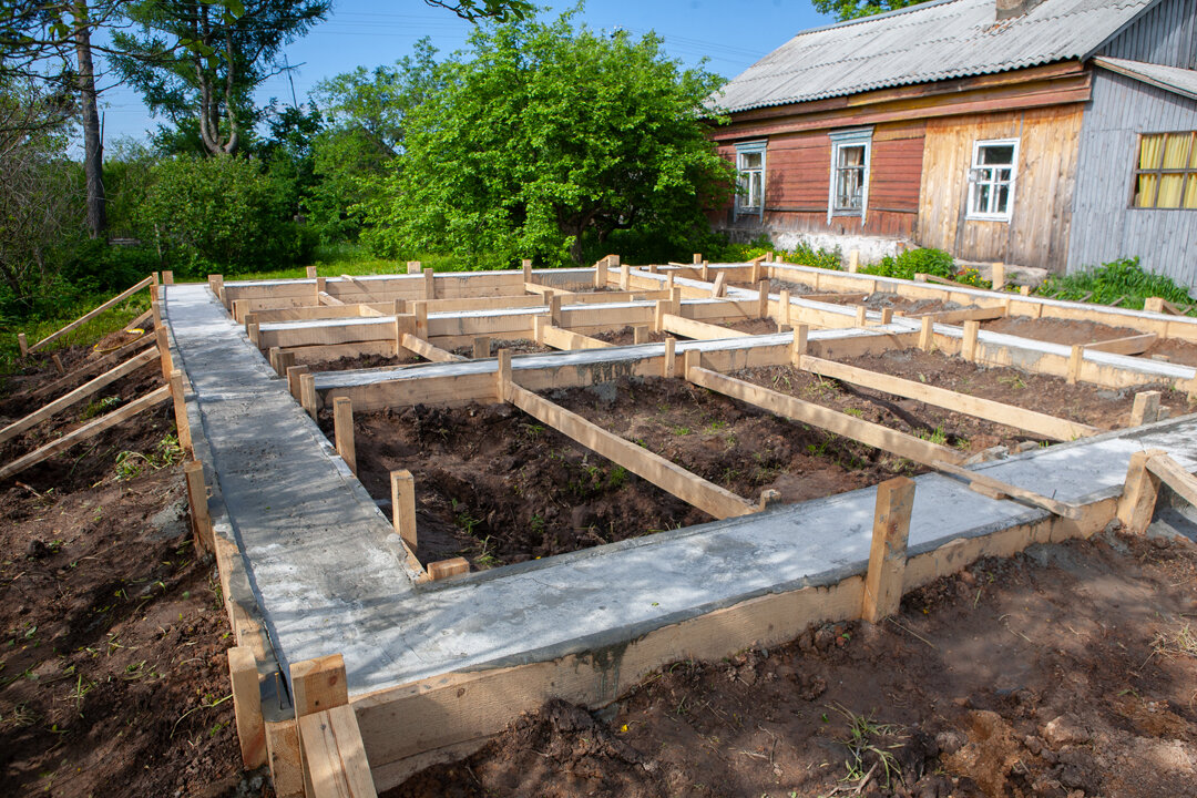 Фундамент залит