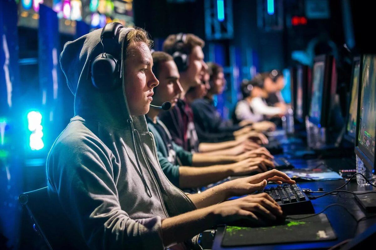 Почти все играют в игры ,плохо ли это?