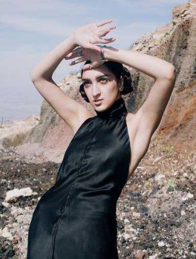 Армине Арутюнян, обычная девушка из Армении, буквально покорила все модельные подиумы Европы. Причем, с довольно необычной внешностью.
Как же все это произошло? Расскажем обо всем по порядку.