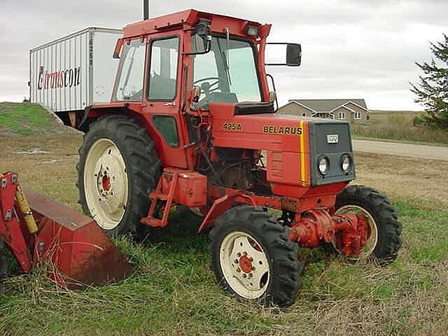 Кабина как на тракторе справа в начале статьи