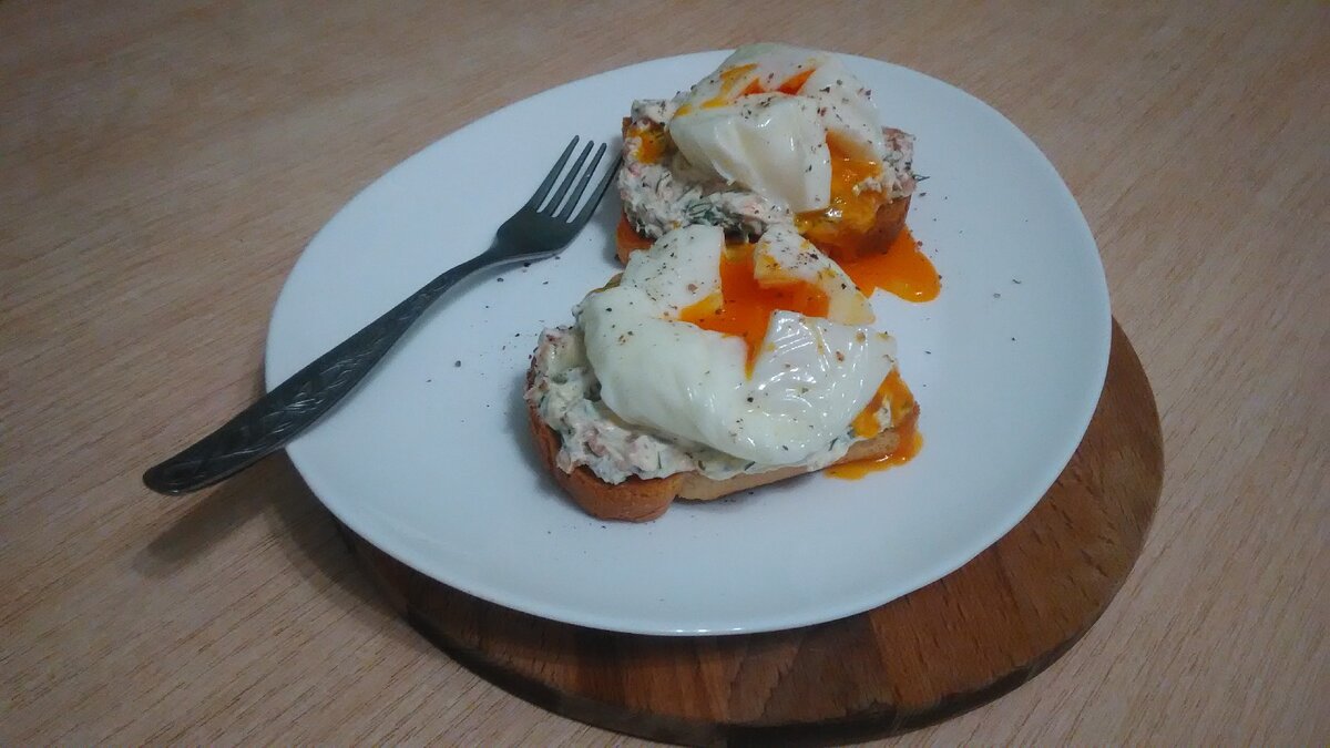 Бутерброды с яйцом пашот