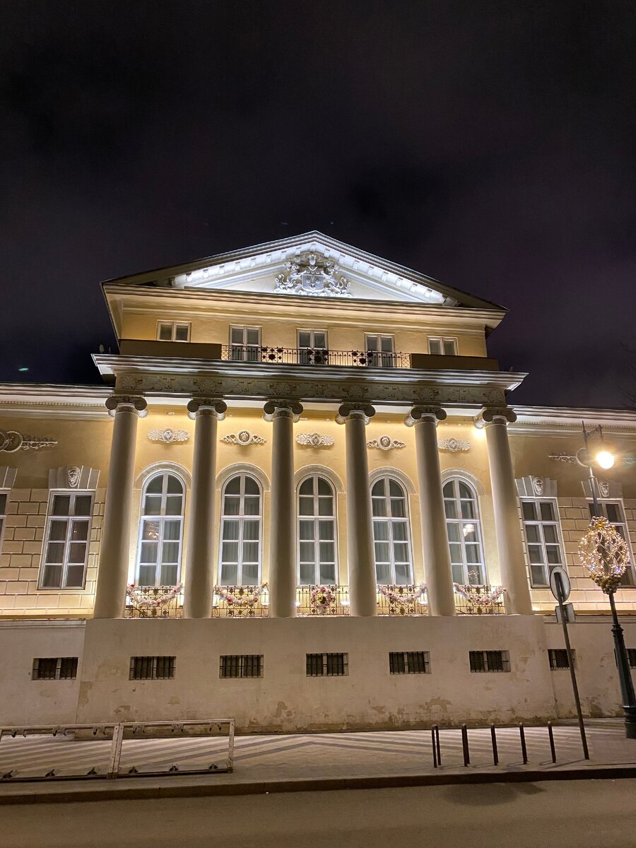 Пречистенка 12/2