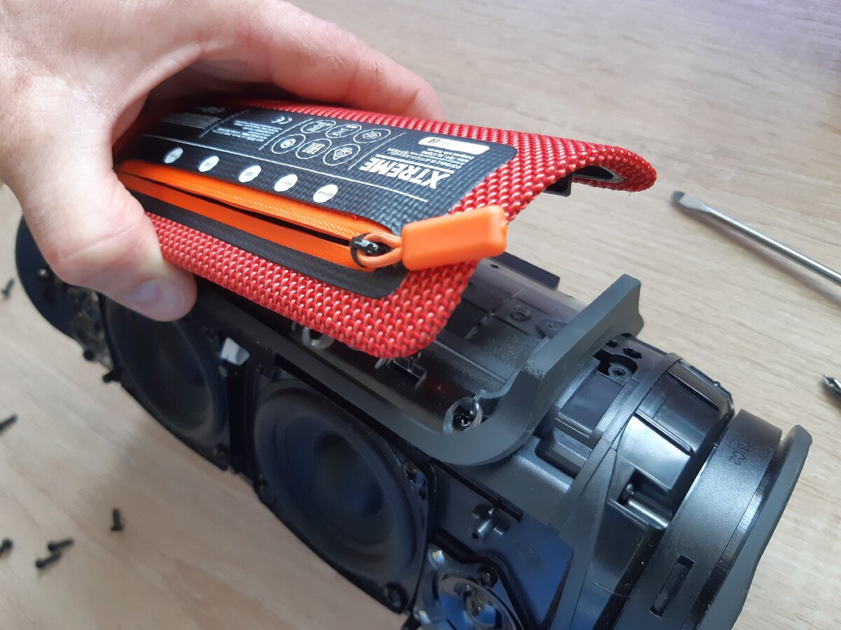 Как заменить батарею на JBL Flip4 Константин Лизунов Дзен