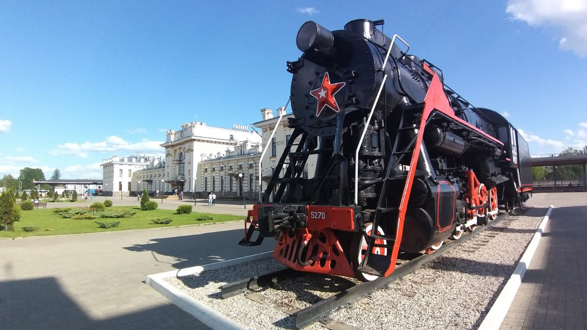 Паровоз на ст. Рыбинск. Фото - Трещев В., май 2021 года